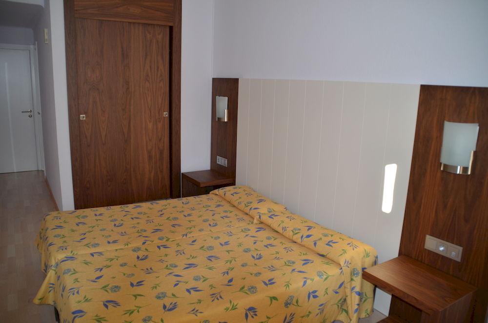 Hostal Neptuno Caces Dış mekan fotoğraf
