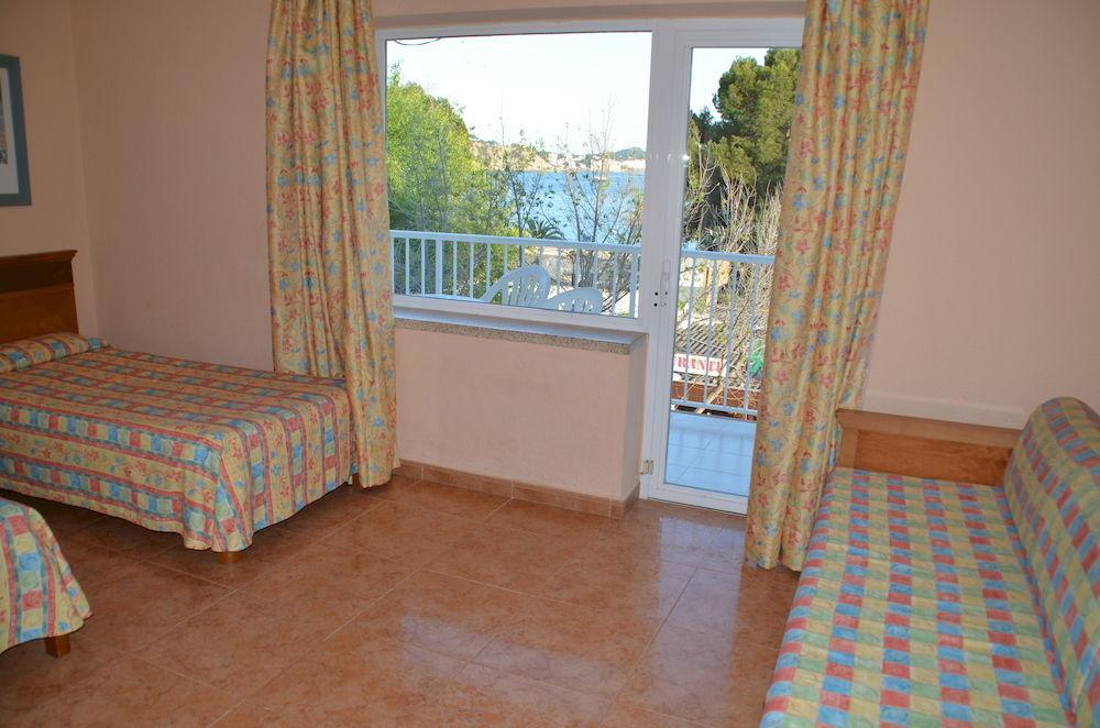 Hostal Neptuno Caces Dış mekan fotoğraf