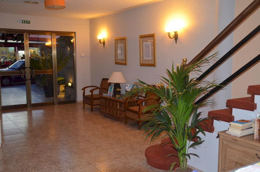 Hostal Neptuno Caces Dış mekan fotoğraf