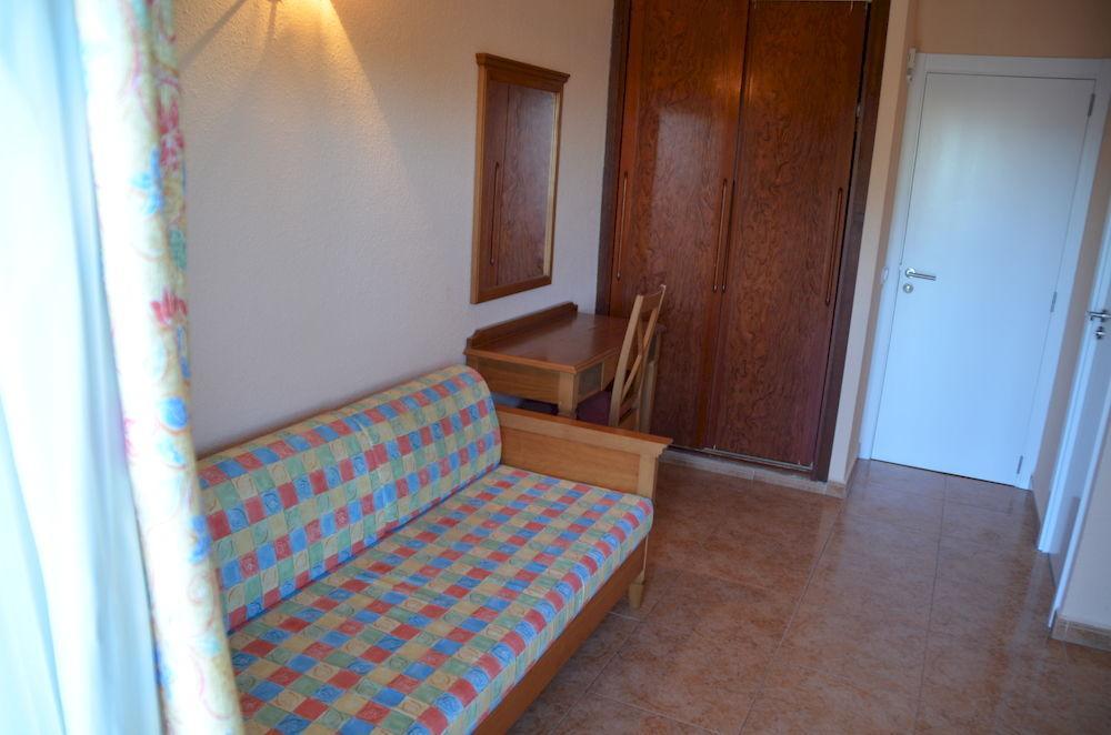 Hostal Neptuno Caces Dış mekan fotoğraf