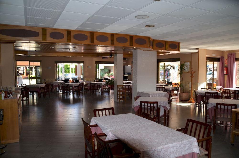 Hostal Neptuno Caces Dış mekan fotoğraf