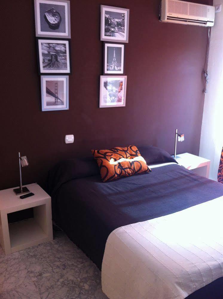 Hostal Neptuno Caces Dış mekan fotoğraf